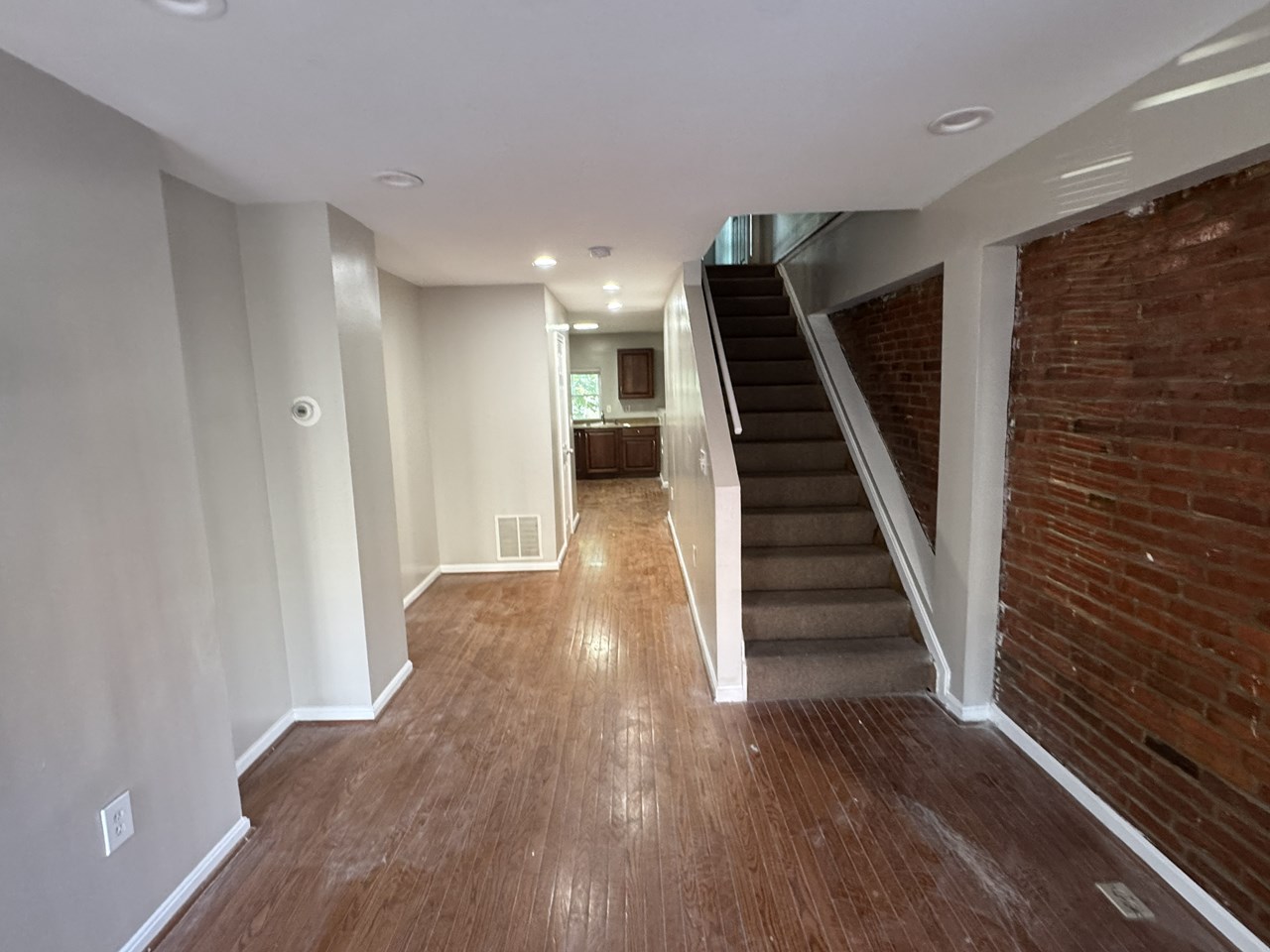 1123 Sargeant Street
